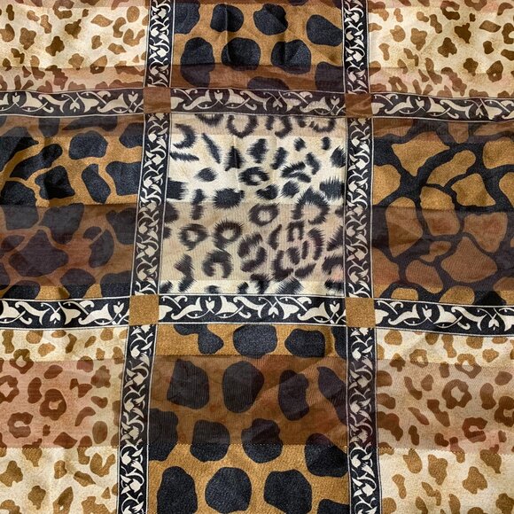 Beautiful Leopard Scarf - Picture 2 of 3